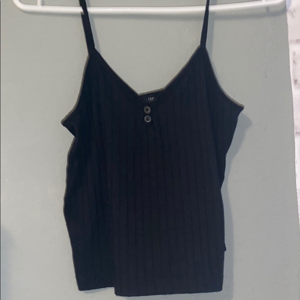 black tank top !!!